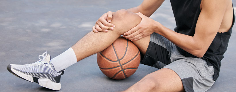 patient needing jumper's knee treatment in Monroeville